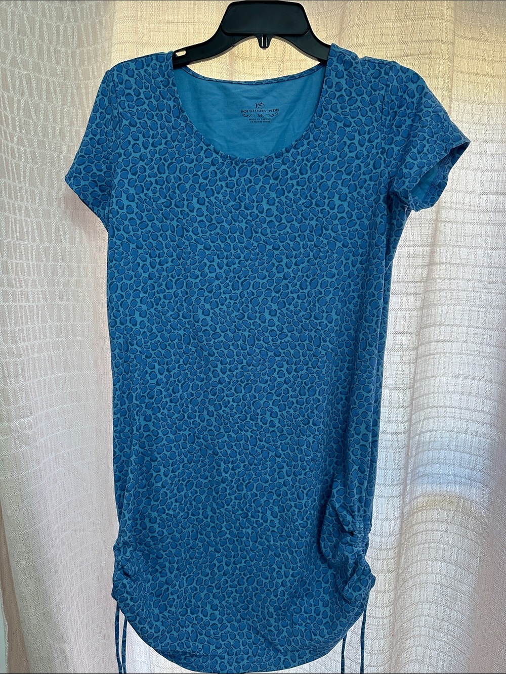 Southern Tide Blue Short Sleeve Tunic Dress with Subtle Animal Print